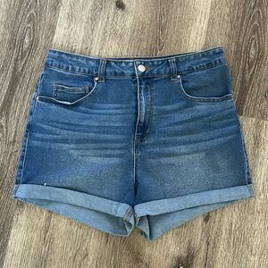 Refuge Miami denim shorts. Size 13
